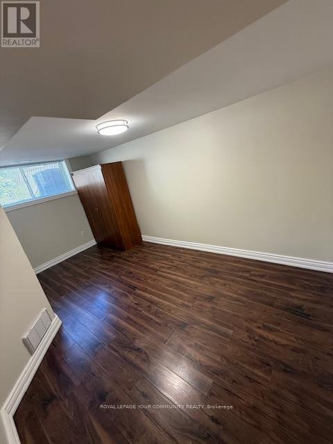 10 FALLINGDALE CRESCENT - Photo 12