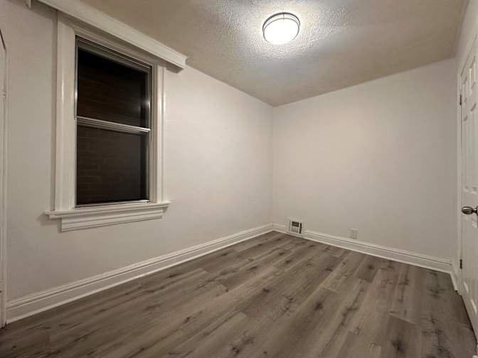 Dufferin Street - Photo 3