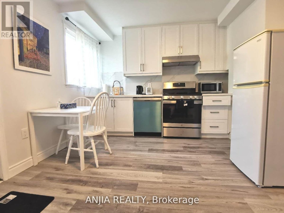 1 - 256 HOMEWOOD AVENUE - Photo 1