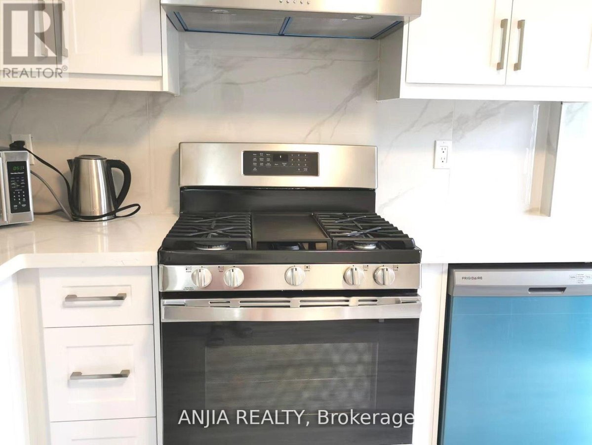 1 - 256 HOMEWOOD AVENUE - Photo 2