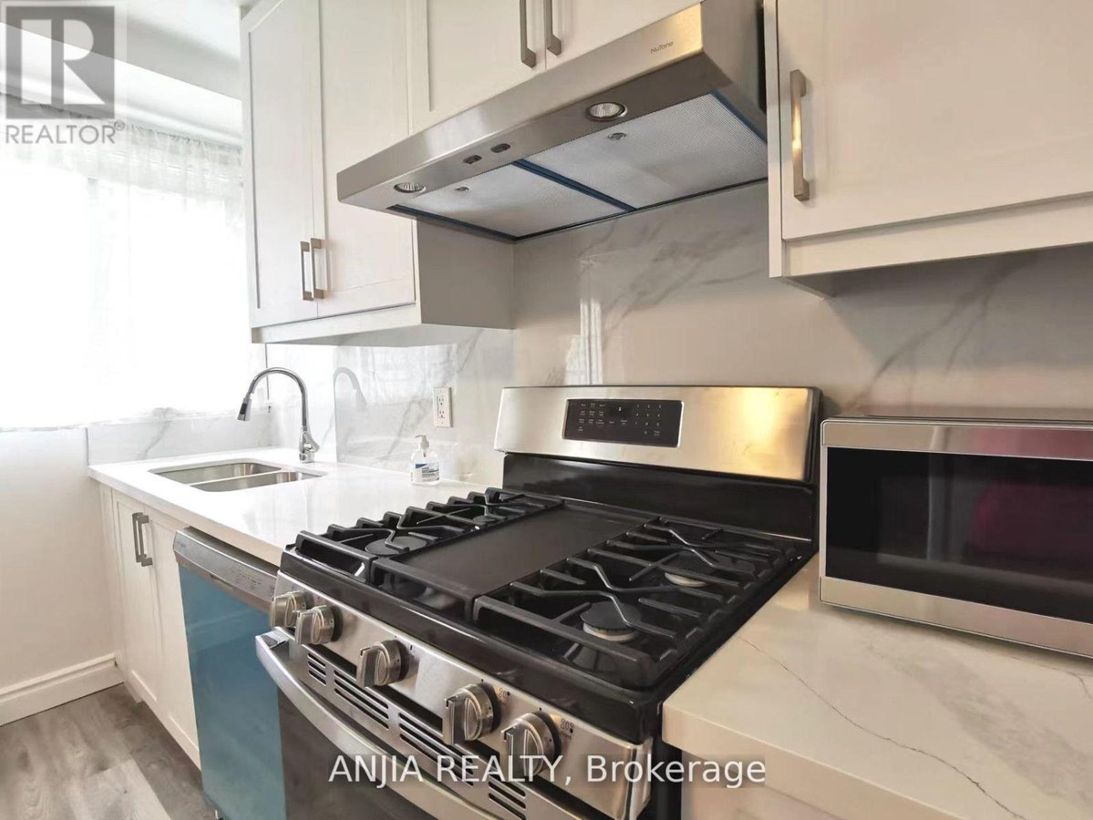 1 - 256 HOMEWOOD AVENUE - Photo 3