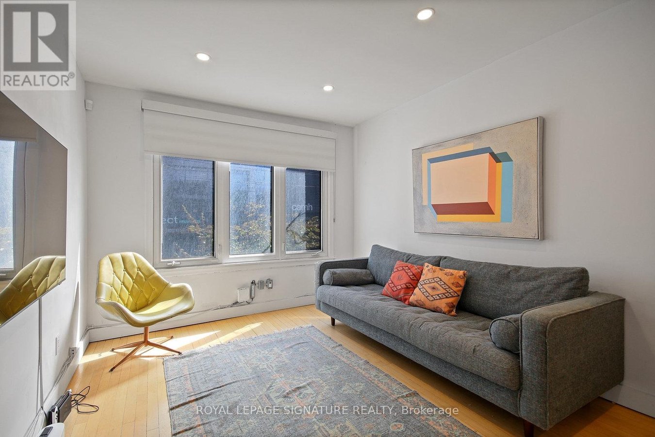 UPPER - 1048 QUEEN STREET W - Photo 5