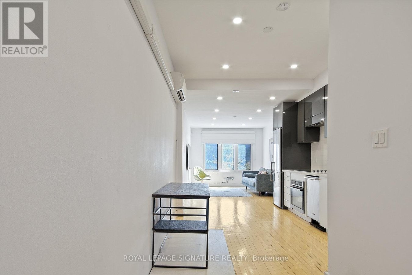 UPPER - 1048 QUEEN STREET W - Photo 12