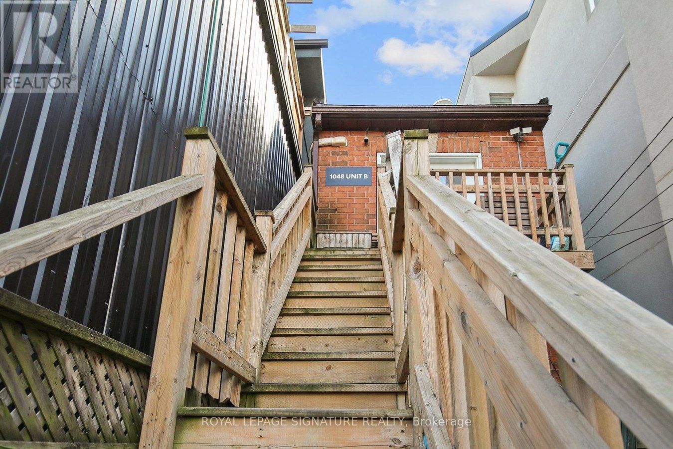 UPPER - 1048 QUEEN STREET W - Photo 22
