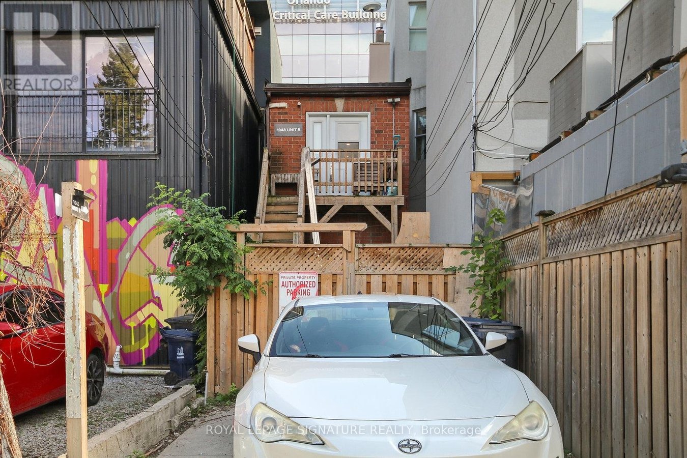 UPPER - 1048 QUEEN STREET W - Photo 24