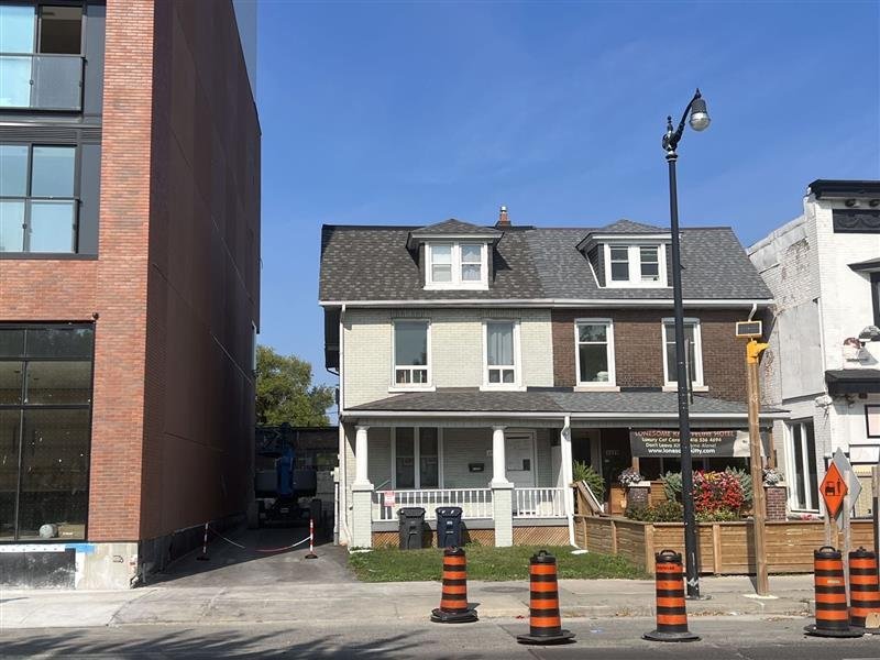 Dundas Street West - Photo 7
