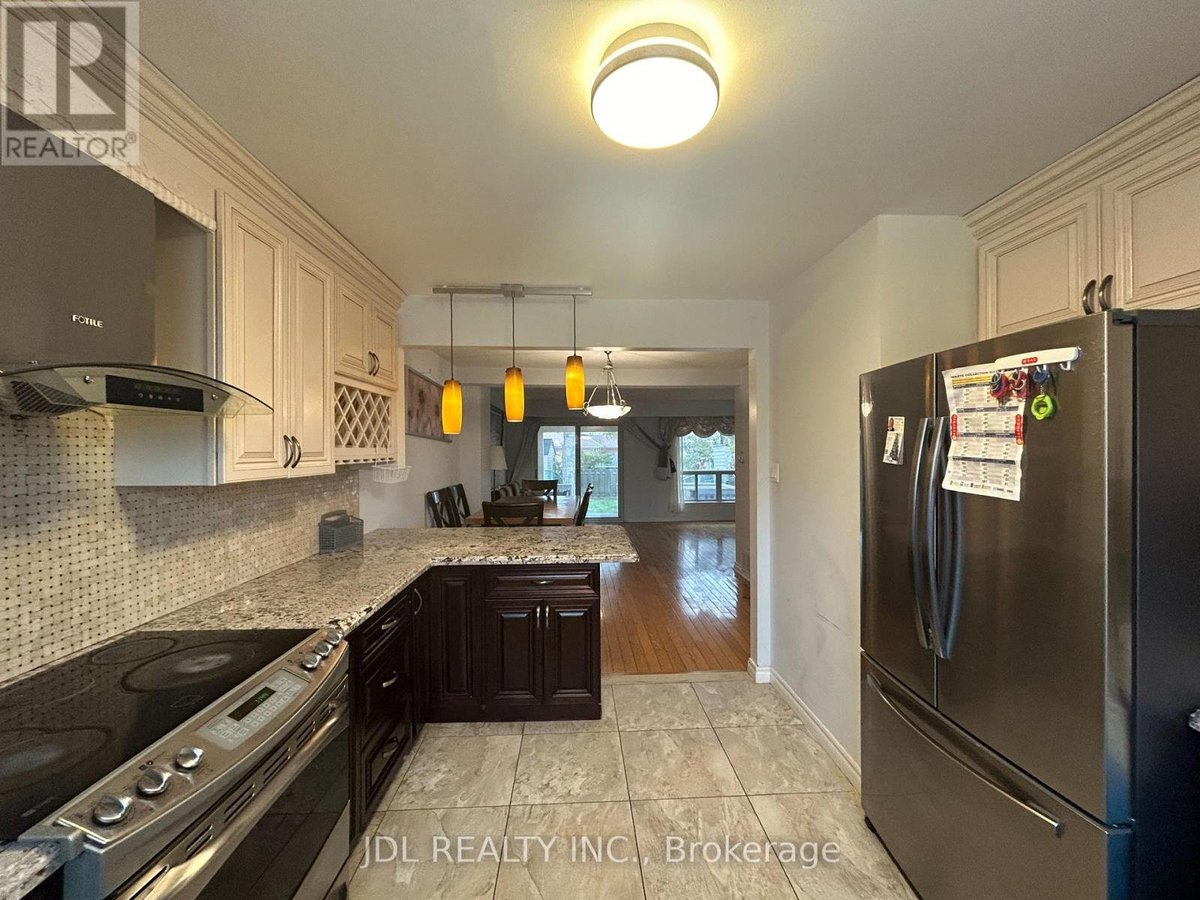 135 CORINTHIAN BLVD BOULEVARD - Photo 3