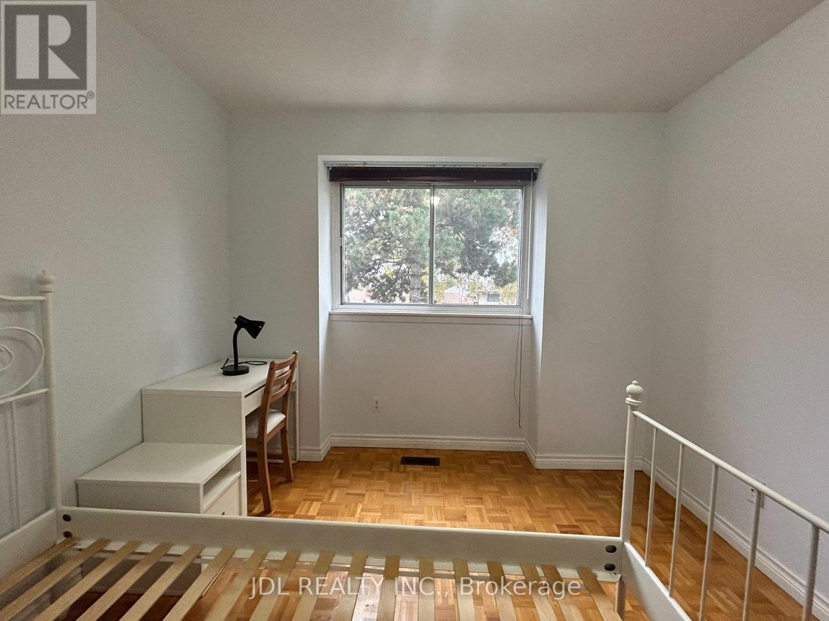 135 CORINTHIAN BLVD BOULEVARD - Photo 9