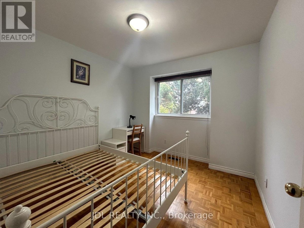135 CORINTHIAN BLVD BOULEVARD - Photo 10