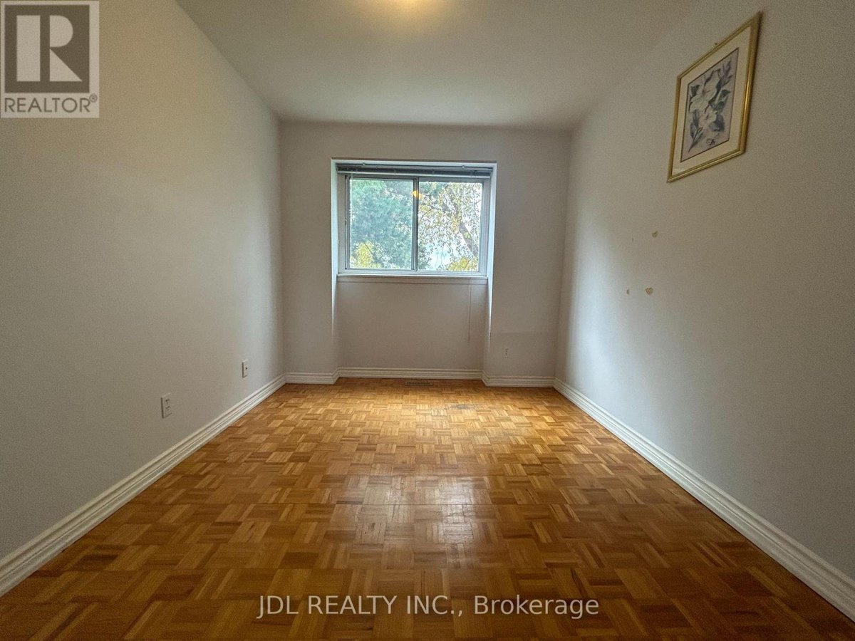 135 CORINTHIAN BLVD BOULEVARD - Photo 12
