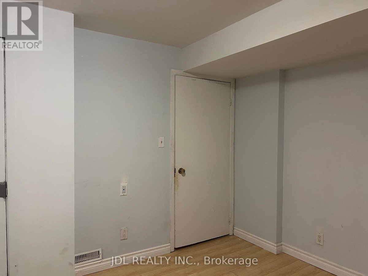 135 CORINTHIAN BLVD BOULEVARD - Photo 14