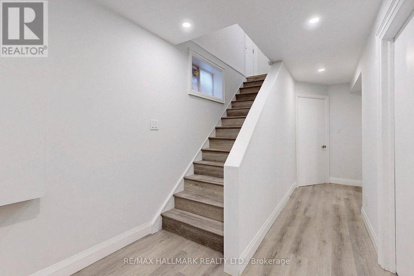 LOWER - 36 FARLEY CRESCENT - Photo 12