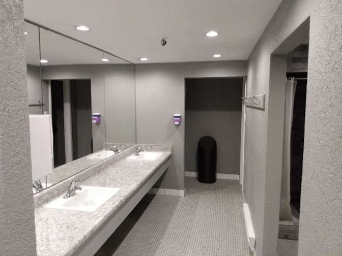 Duplex Avenue - Photo 10