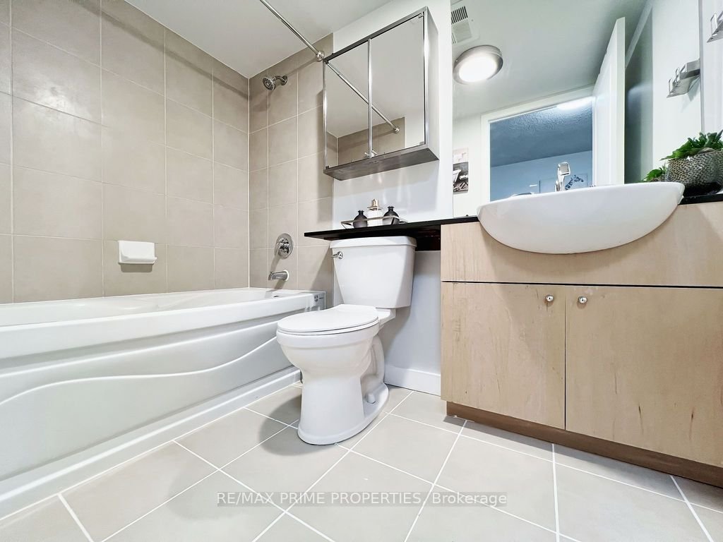 361 Front Street West - Photo 6