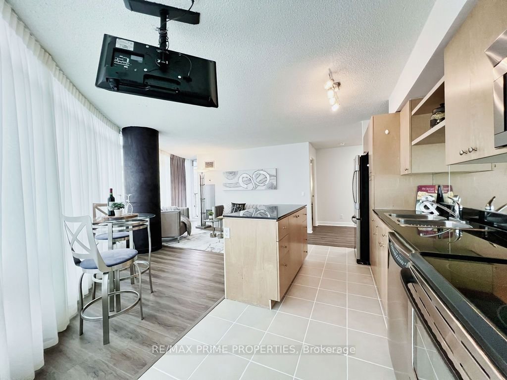 361 Front Street West - Photo 3