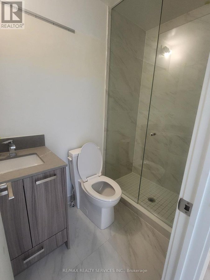 BLOCK D - UNIT 130 - 75 CURLEW DRIVE - Photo 4