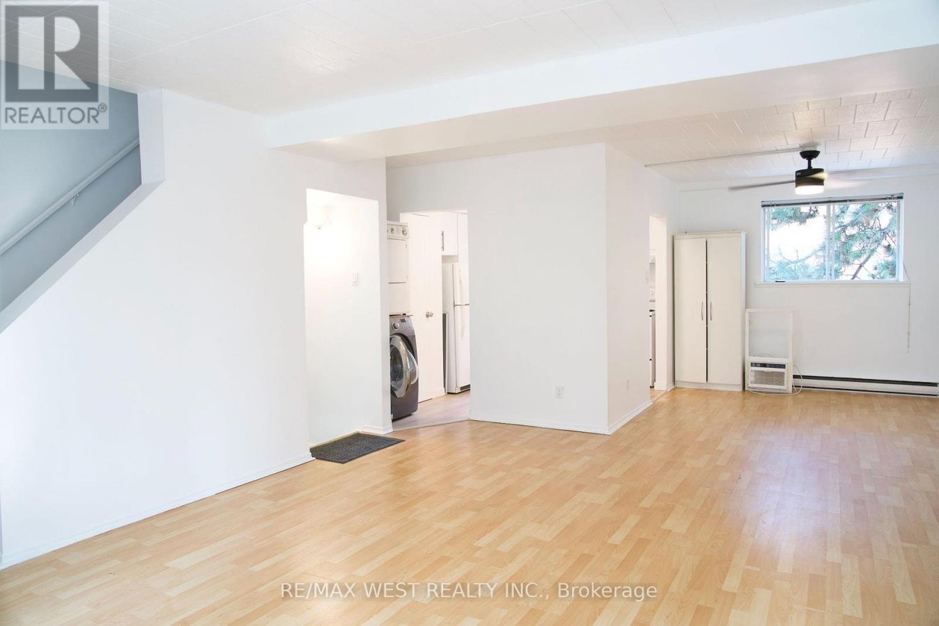 244 SHUTER STREET - Photo 2