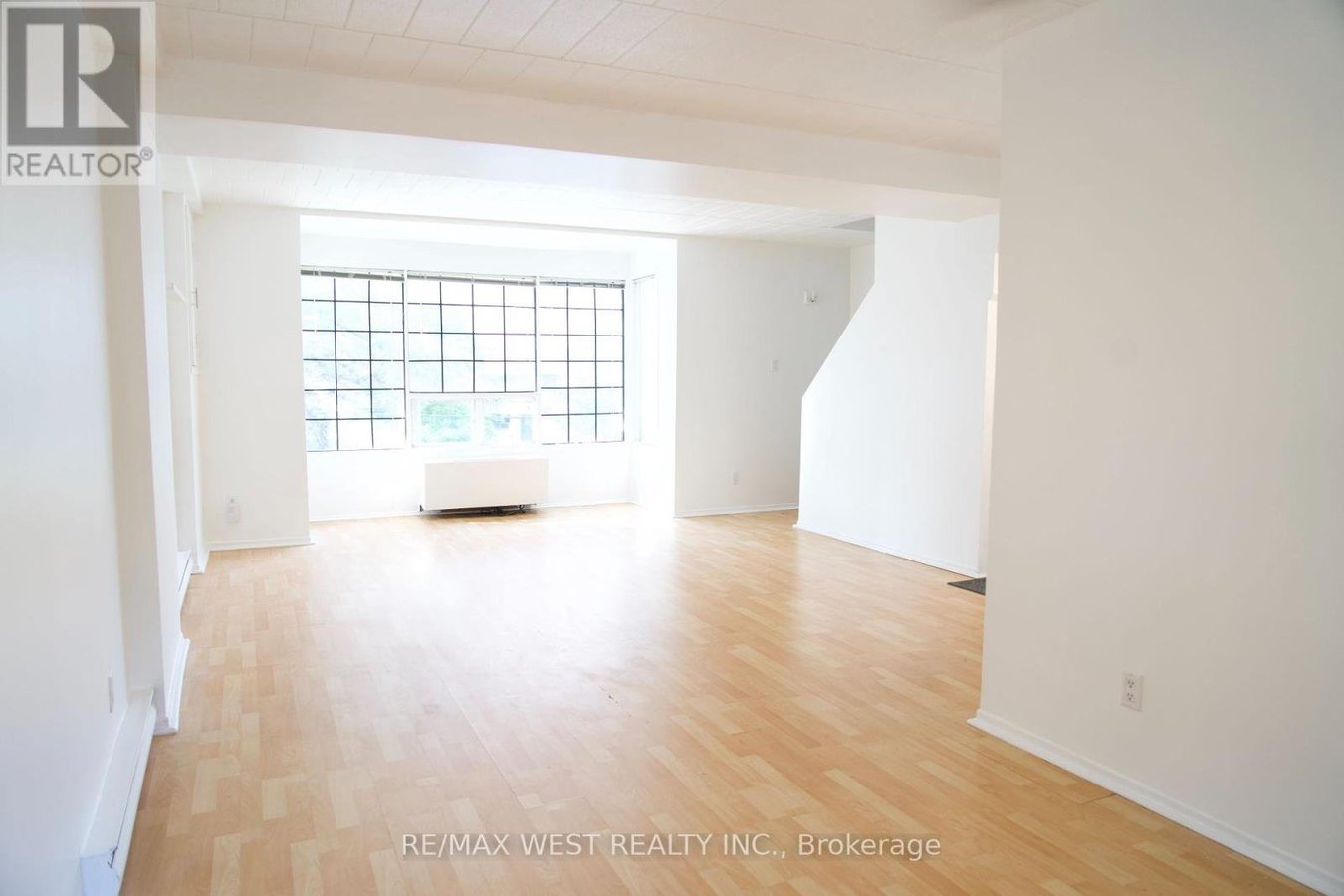 244 SHUTER STREET - Photo 4