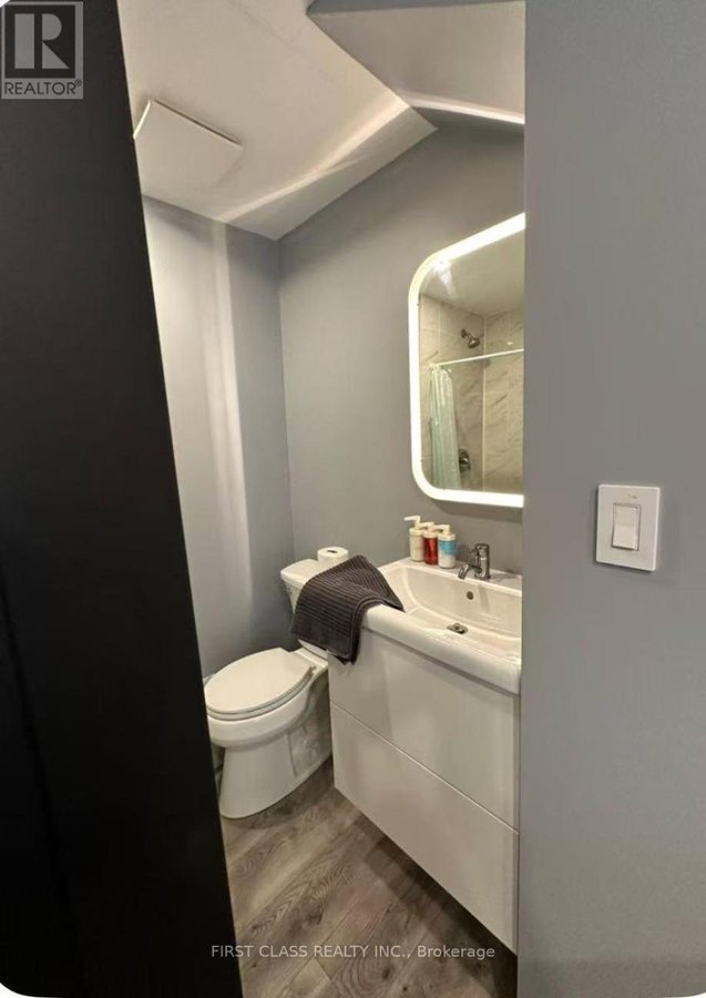 ROOM ON 2ND FLR - 76 MACDONALD STREET - Photo 2