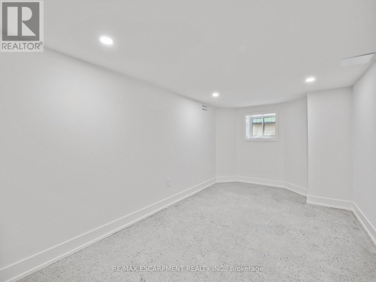 4 - 46 O'HARA AVENUE - Photo 5