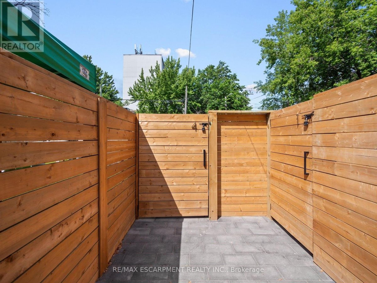 4 - 46 O'HARA AVENUE - Photo 8