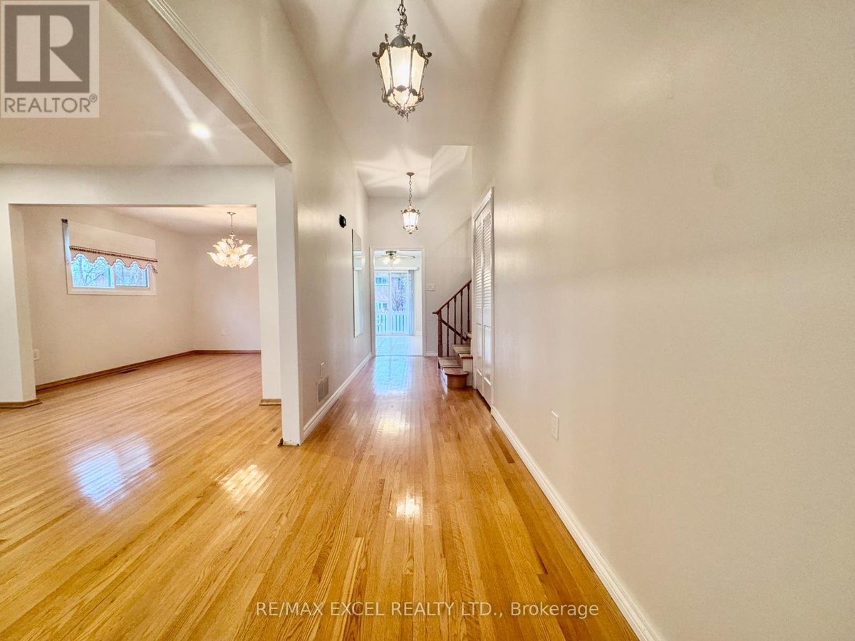 UPPER - 63 HORNSHILL DRIVE - Photo 7