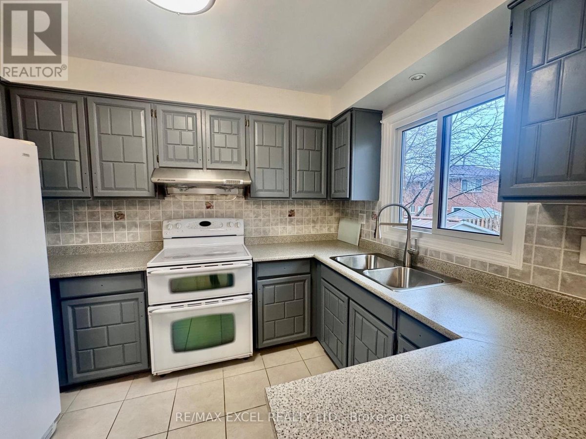 UPPER - 63 HORNSHILL DRIVE - Photo 13