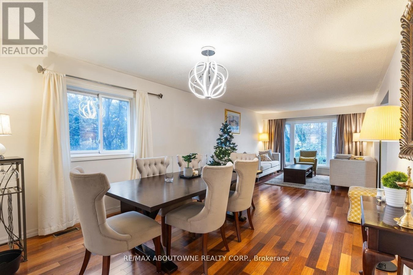 UPPER - 14 ANGUS DRIVE - Photo 8