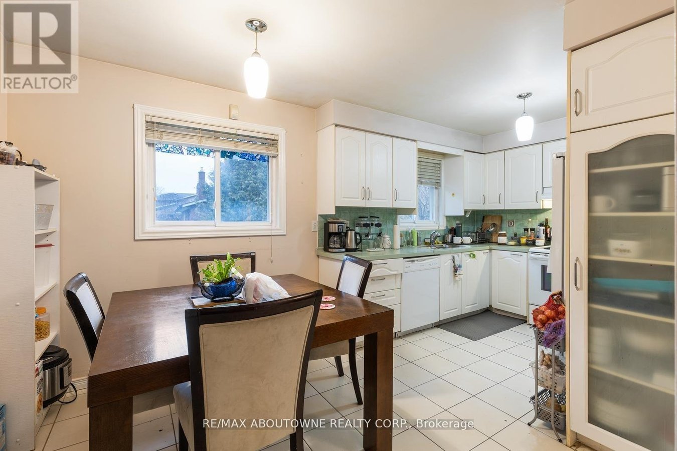 UPPER - 14 ANGUS DRIVE - Photo 10