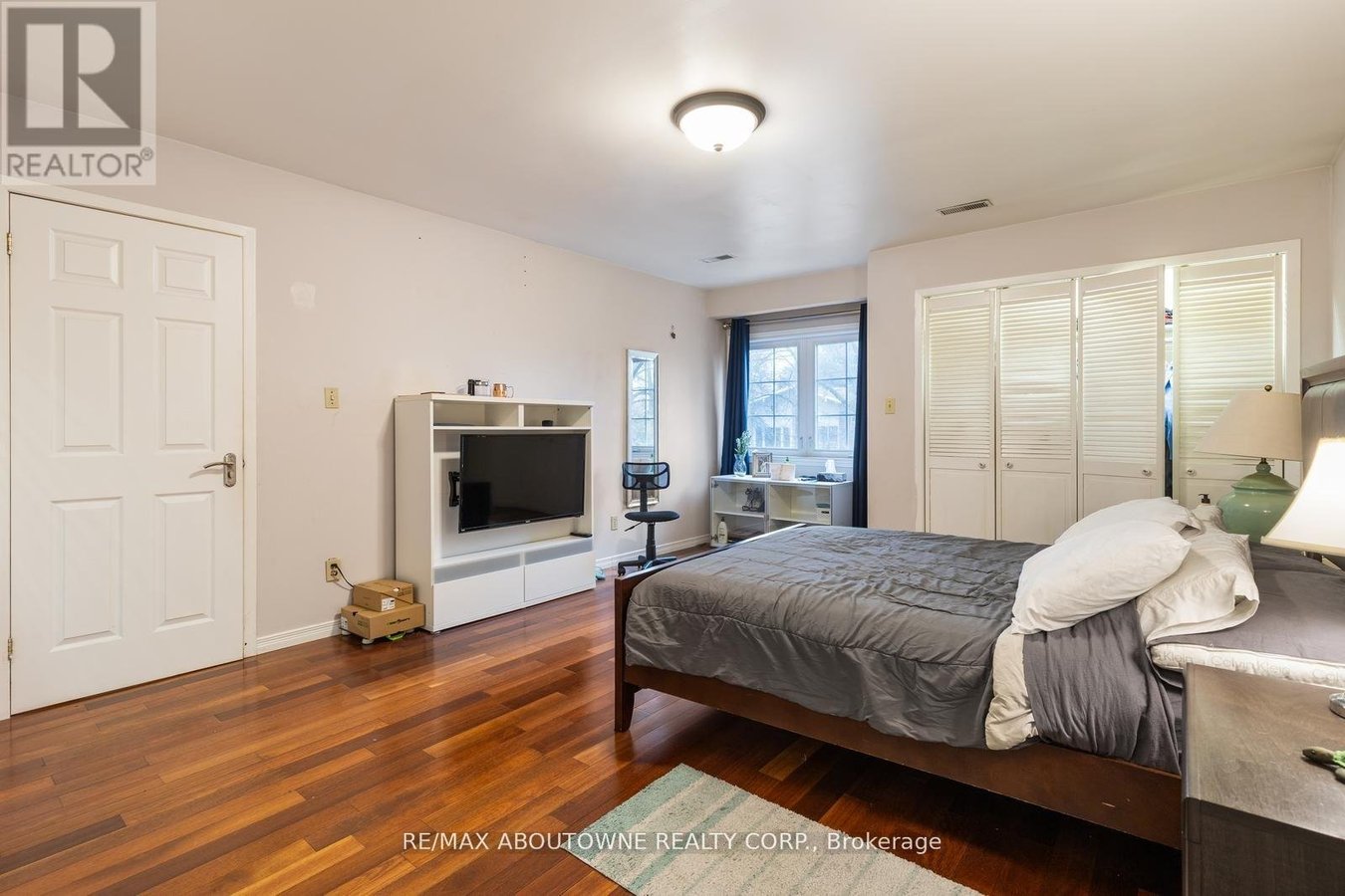UPPER - 14 ANGUS DRIVE - Photo 12