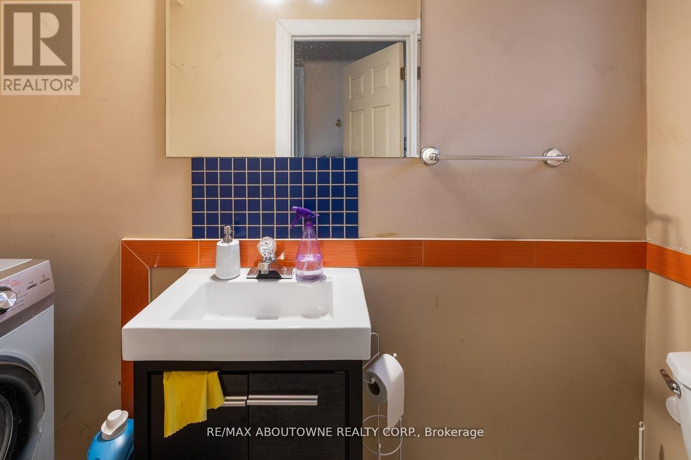 UPPER - 14 ANGUS DRIVE - Photo 13
