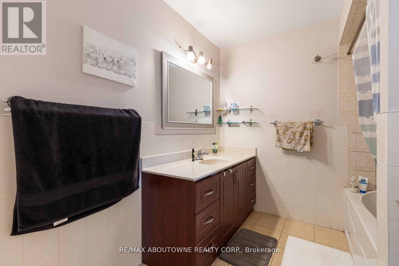UPPER - 14 ANGUS DRIVE - Photo 17
