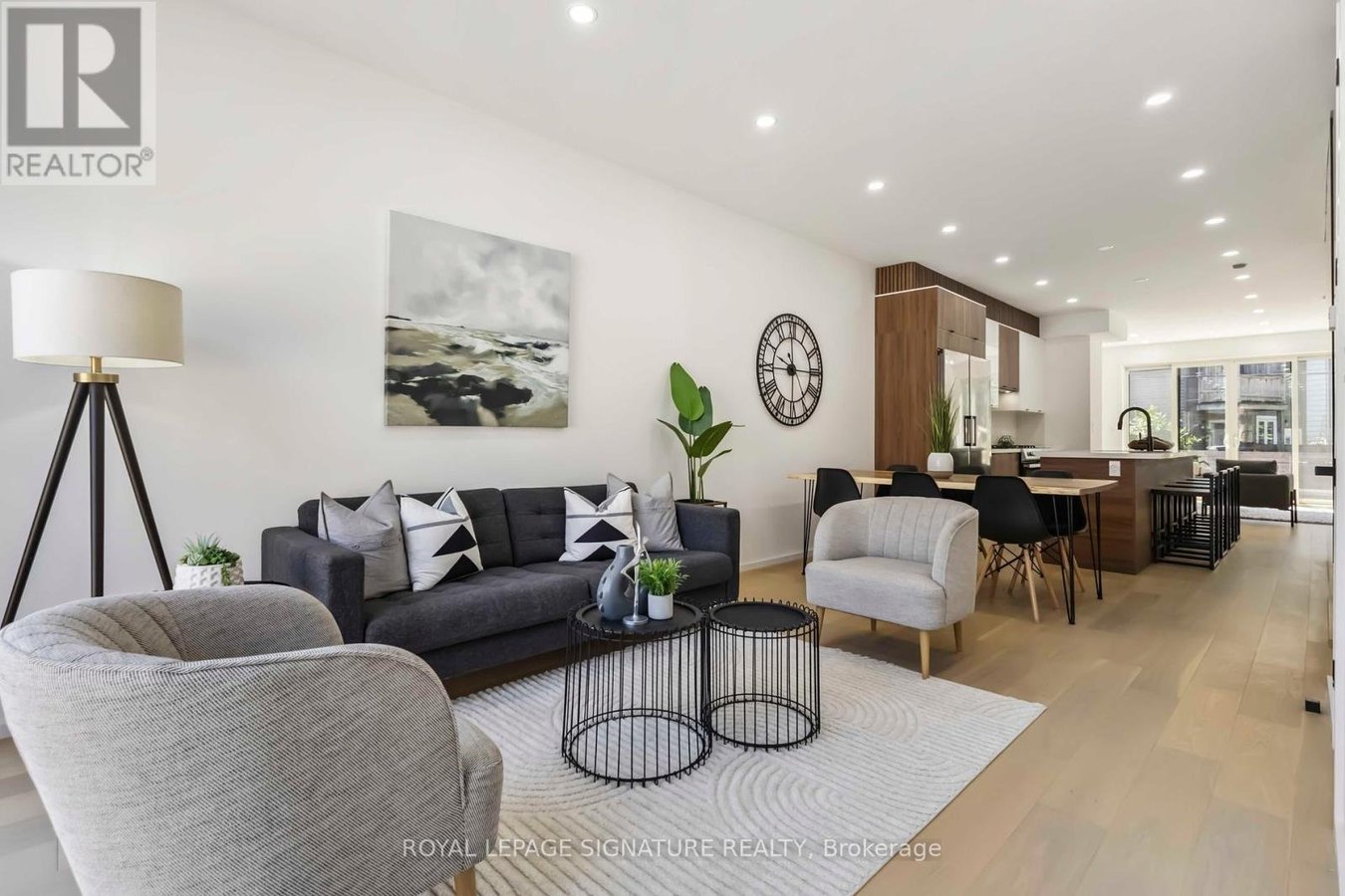 FURNISHED UPPER - 43A CUMMINGS STREET - Photo 7