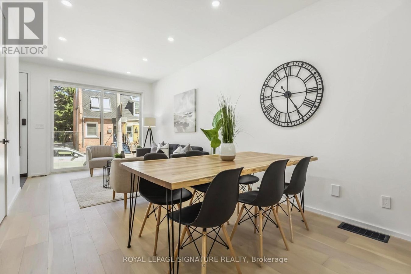 FURNISHED UPPER - 43A CUMMINGS STREET - Photo 8