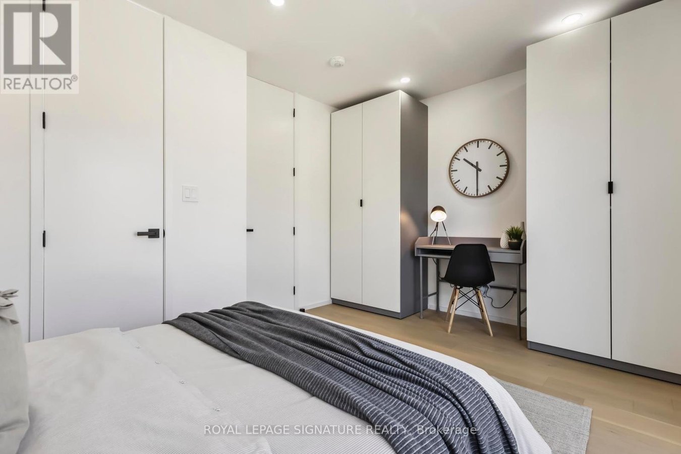 FURNISHED UPPER - 43A CUMMINGS STREET - Photo 36