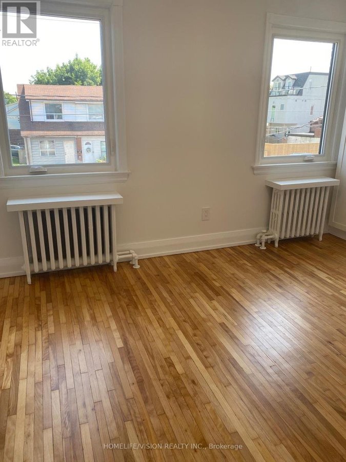 UPPER - 2448 GERRARD STREET E - Photo 9
