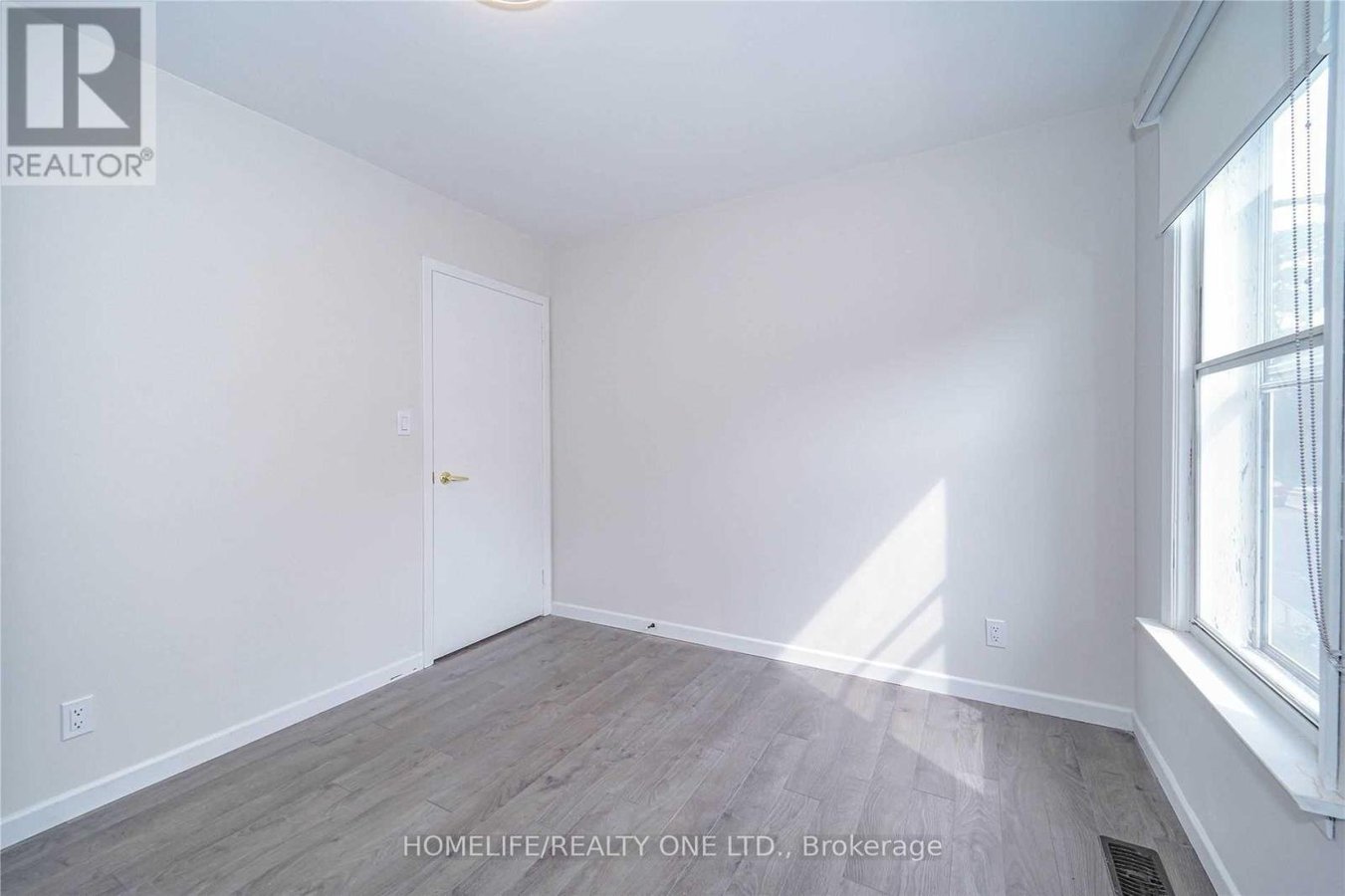 UPPER - 104 BENSON AVENUE - Photo 16