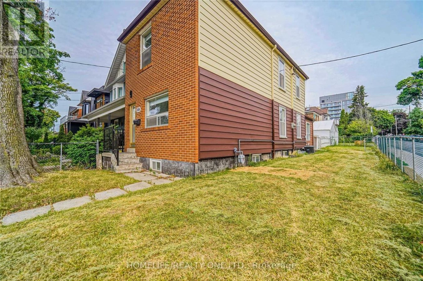 UPPER - 104 BENSON AVENUE - Photo 23
