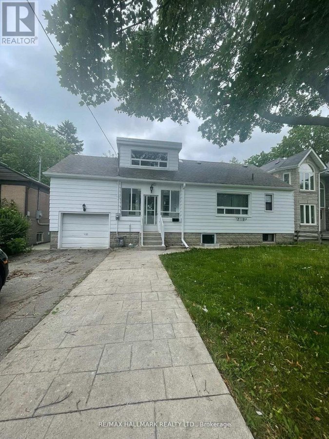 209 PLEASANT AVENUE - Photo 1