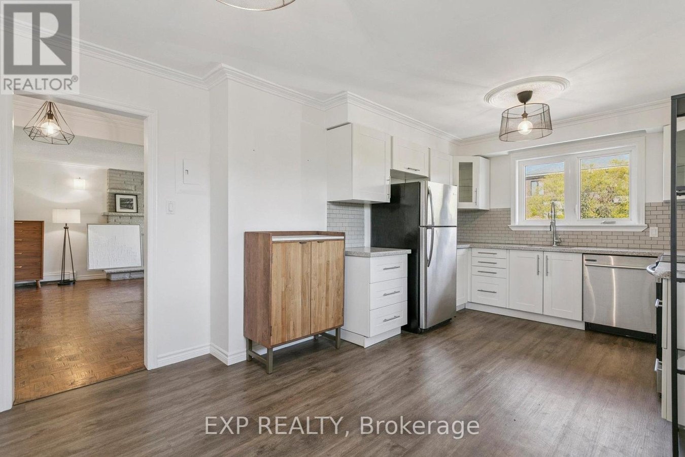 2ND LEVEL - 15 CARNATION AVENUE - Photo 12