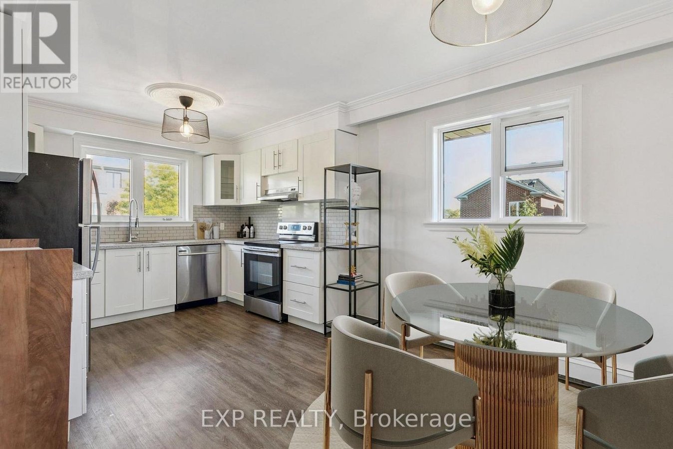 2ND LEVEL - 15 CARNATION AVENUE - Photo 14