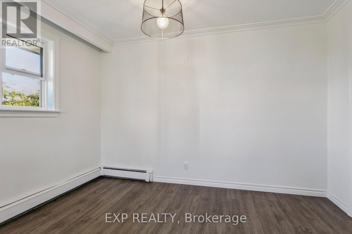 2ND LEVEL - 15 CARNATION AVENUE - Photo 17