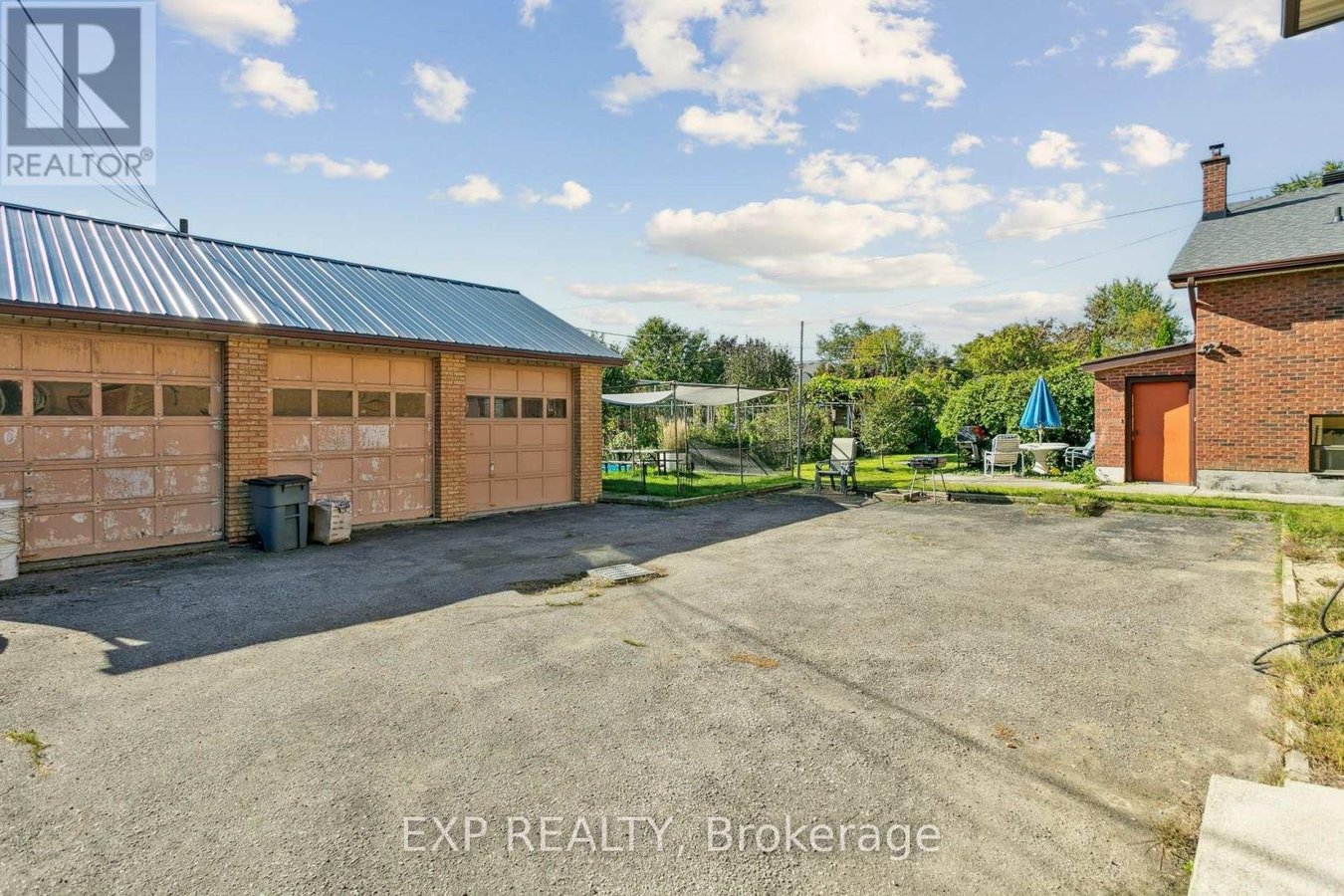 2ND LEVEL - 15 CARNATION AVENUE - Photo 31