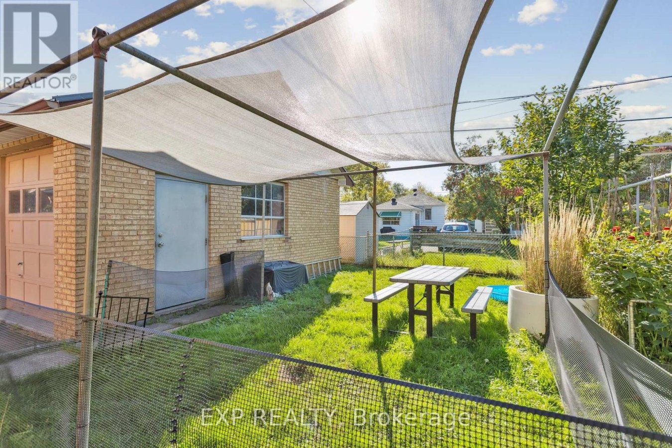 2ND LEVEL - 15 CARNATION AVENUE - Photo 32