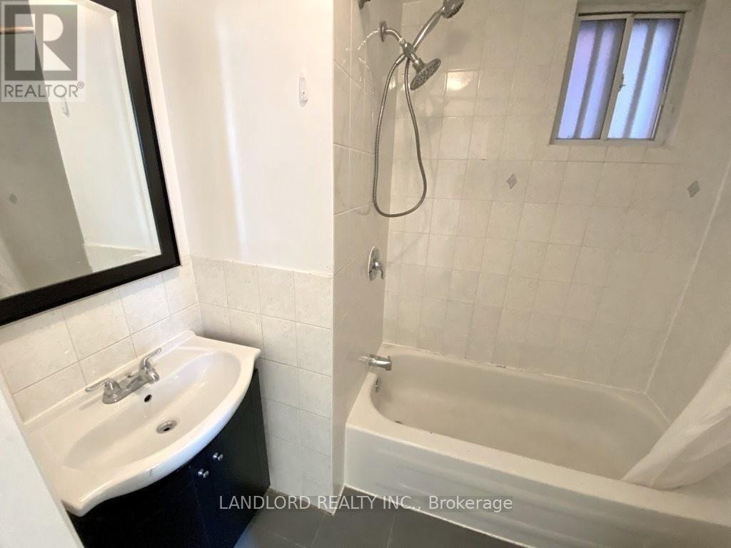 MAIN - 130 BALDWIN STREET - Photo 4