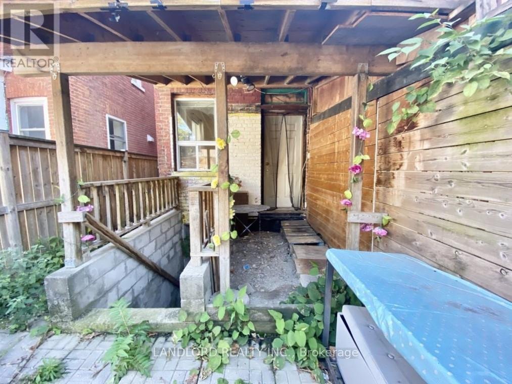 MAIN - 130 BALDWIN STREET - Photo 9