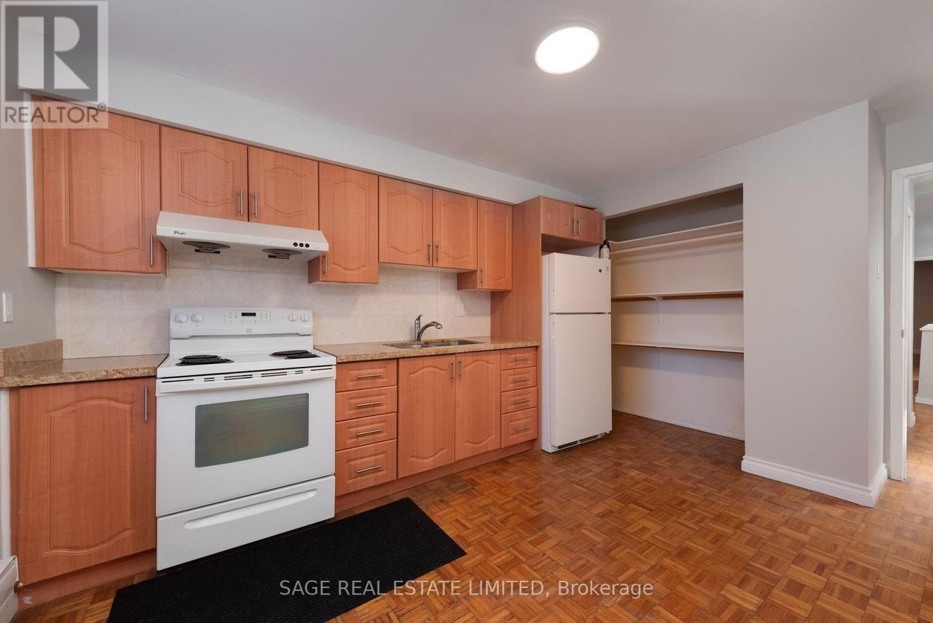 UPPER - 586 RICHMOND STREET W - Photo 5