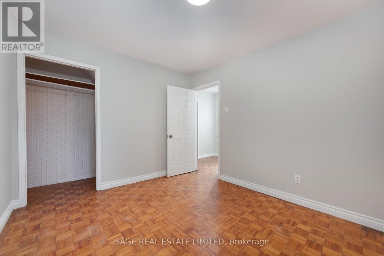 UPPER - 586 RICHMOND STREET W - Photo 9
