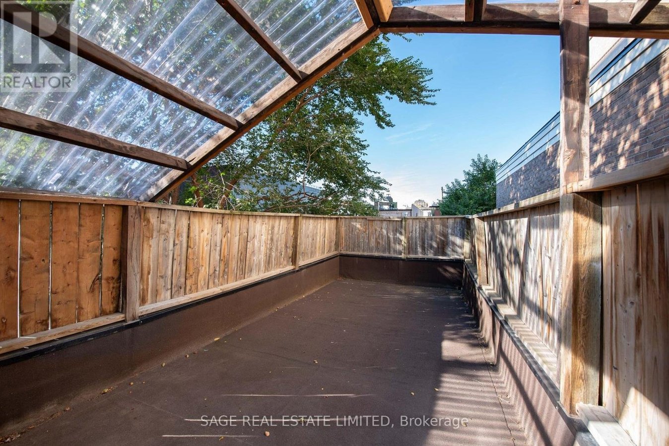 UPPER - 586 RICHMOND STREET W - Photo 17