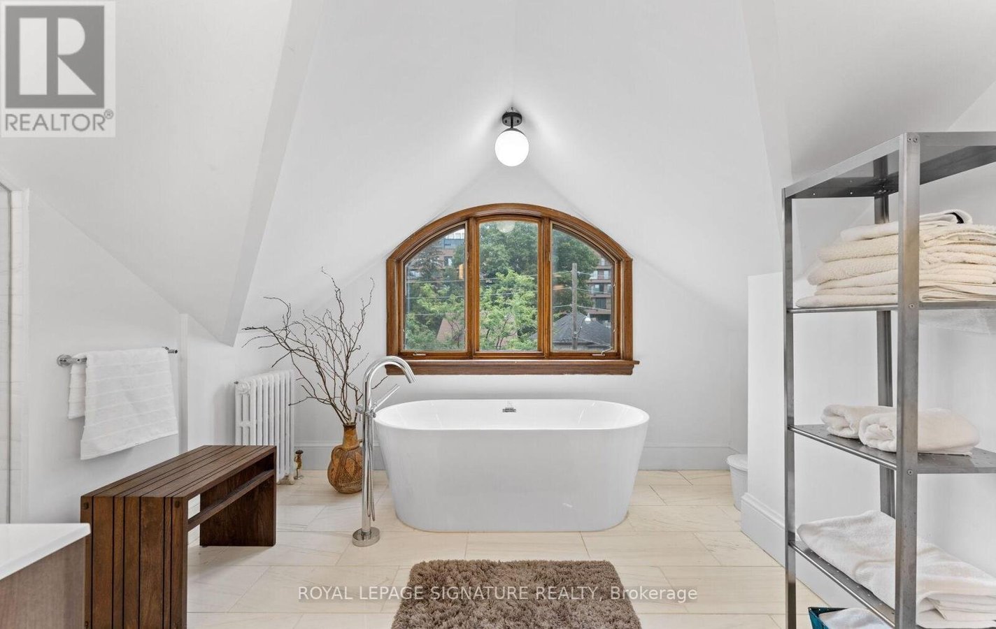 24 MANN AVENUE - Photo 34